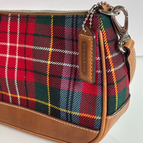 Coach | Festive Tartan Plaid Demi Pouch *Rare* #8935/#6094 - Picture 5 of 12